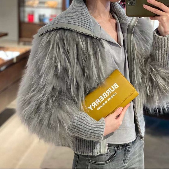 Authentic Burberry wallet on chain crossbody bag $990+tax - Picture 5 of 8